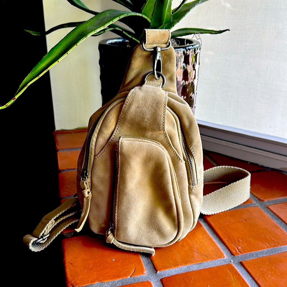 Free People Tan Cross body purse. Only used once!